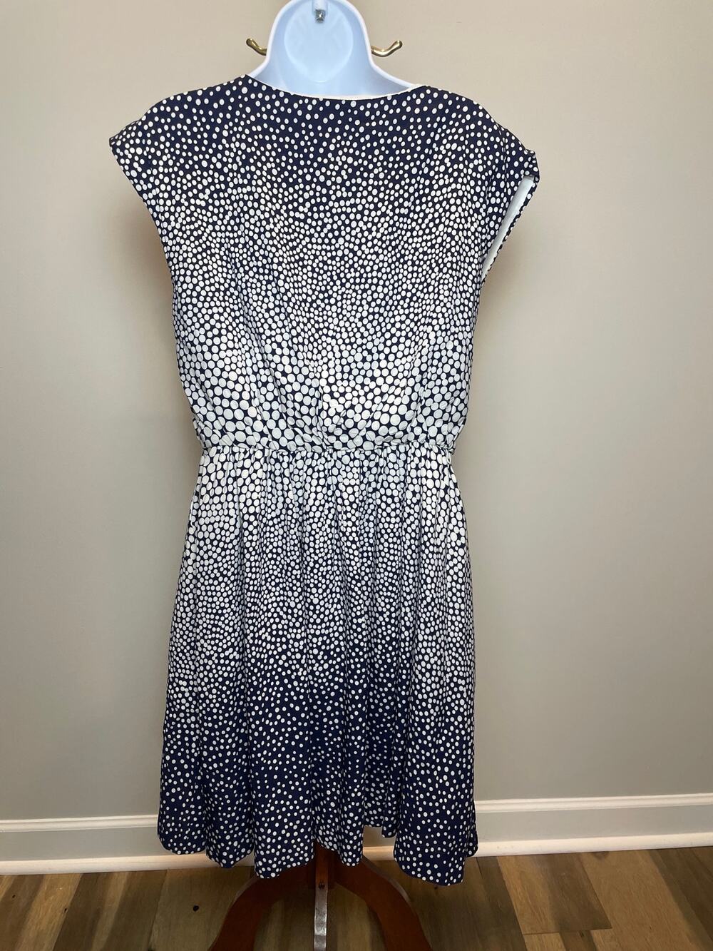GAP Polka Dot Flare Dress Size M Navy White Sleeveless Elastic Waist Pockets